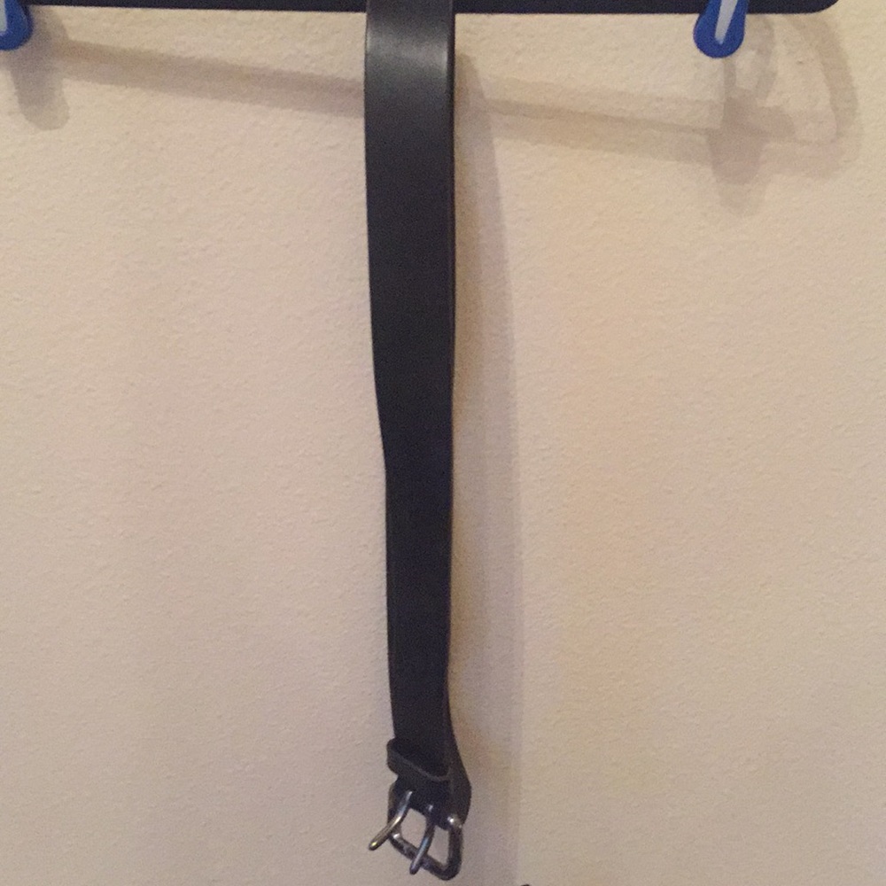 EXPRESS AUTHENTIC ITALIAN LEATHER BLACK BELT